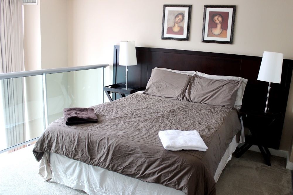 Blue Jays Aparment Apartment Toronto Exterior photo